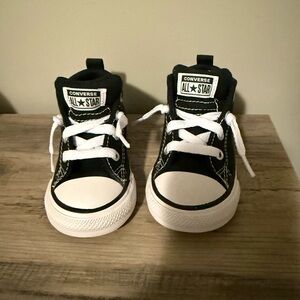 Infant converse high tops size 5 new!
